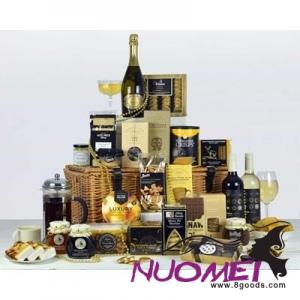 F0324 FESTIVE FEAST HAMPER